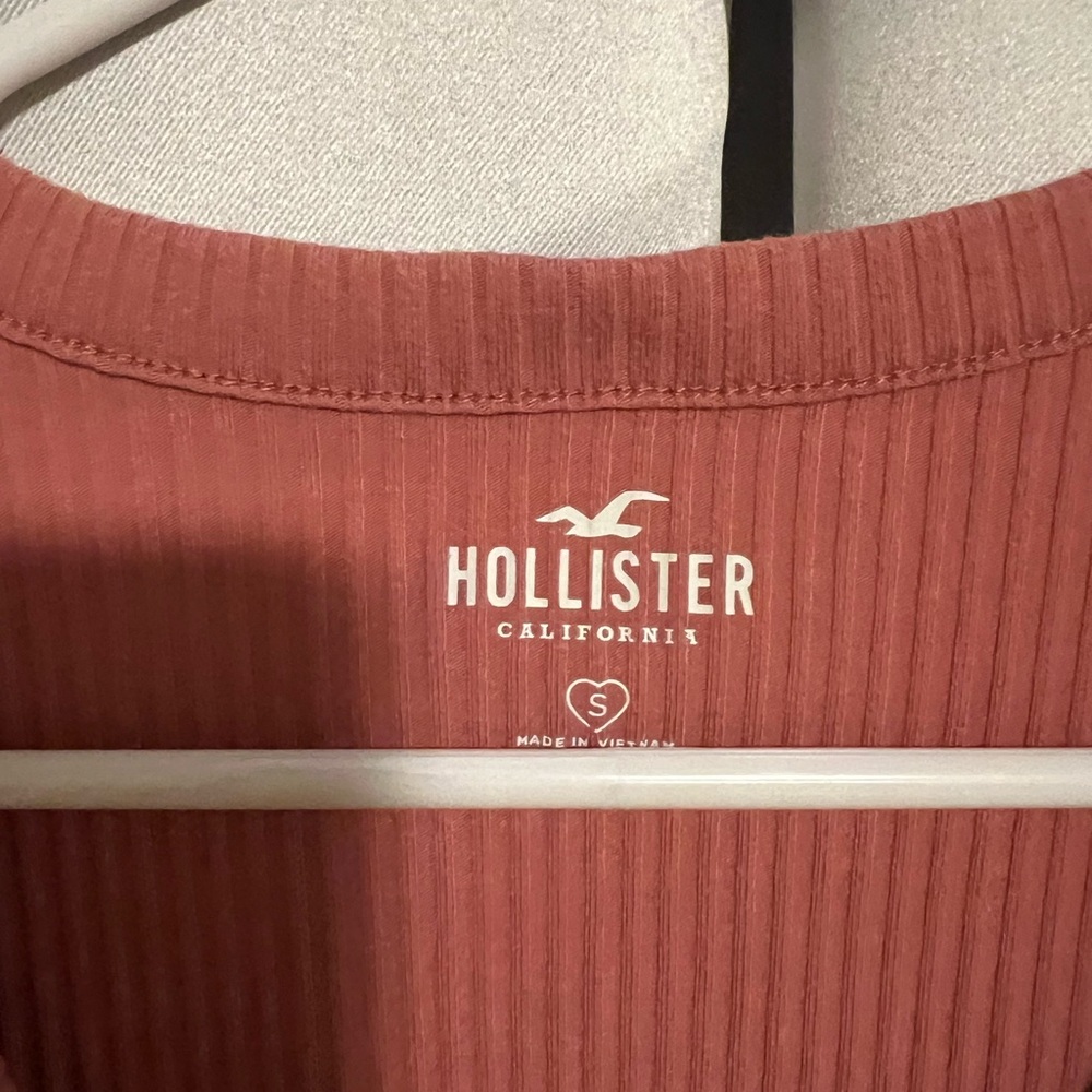 Hollister size small long sleeve shirt.